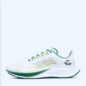 NIKE Zoom Pegasus “ OREGON”